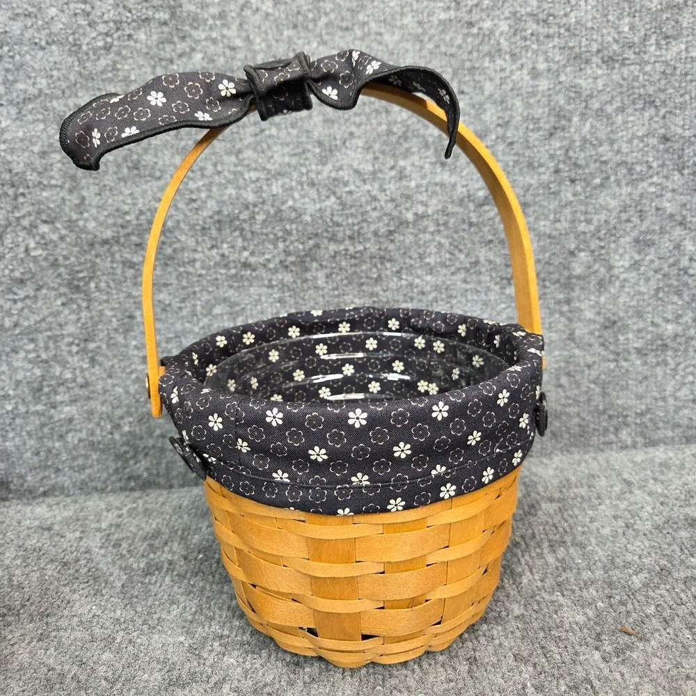 Longaberger 2010 Dresden Basket W/ Black Flower Star Fabric Liner, & Protector